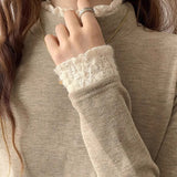 Fleece-lined knitted shirt with lace trim. - liwisi