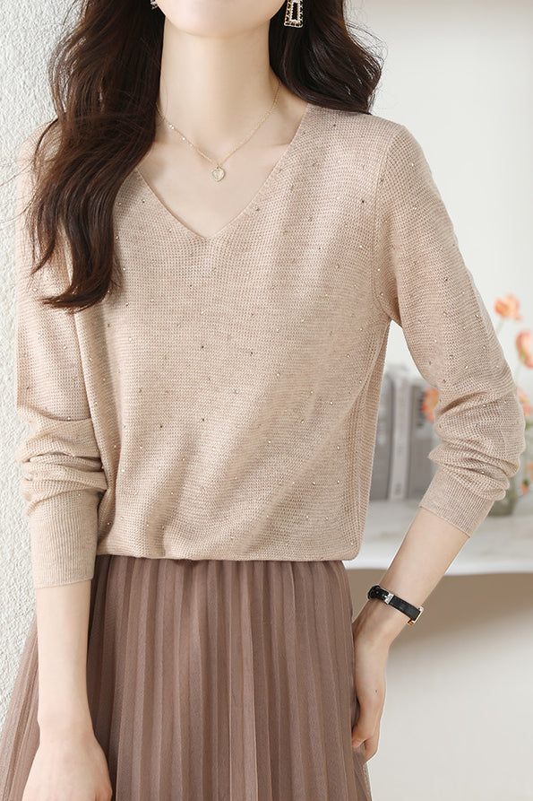 V-neck knitted sweater with hot-fixed rhinestones. - liwisi