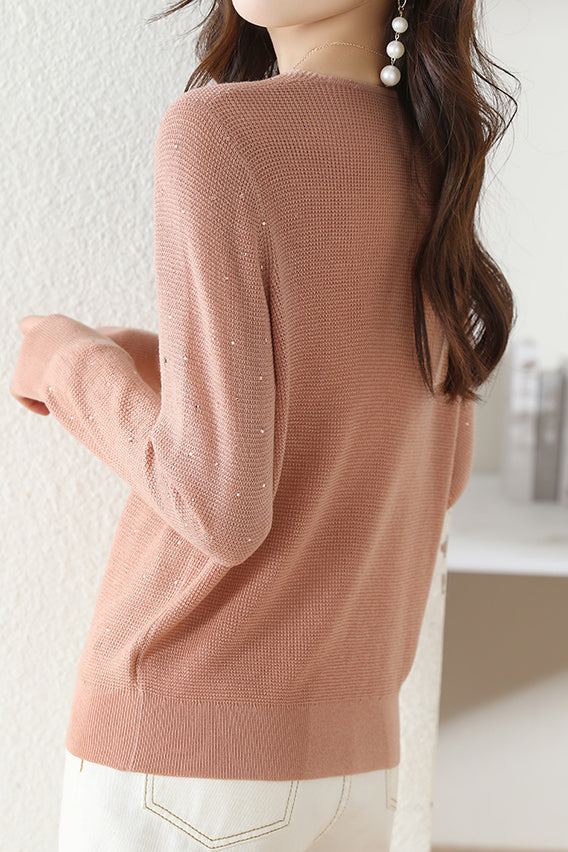 V-neck knitted sweater with hot-fixed rhinestones. - liwisi