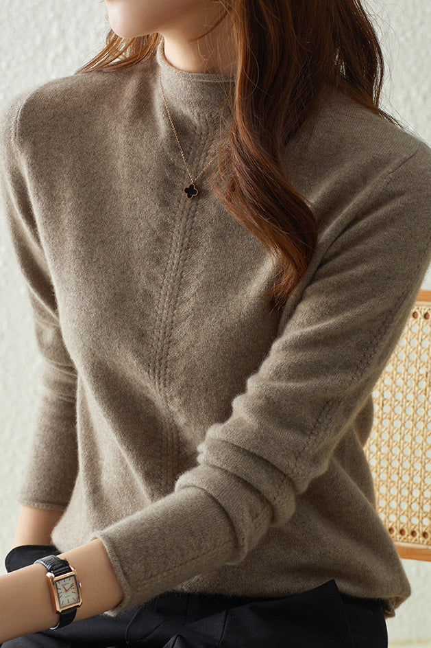 Half turtleneck knitted sweater. - liwisi