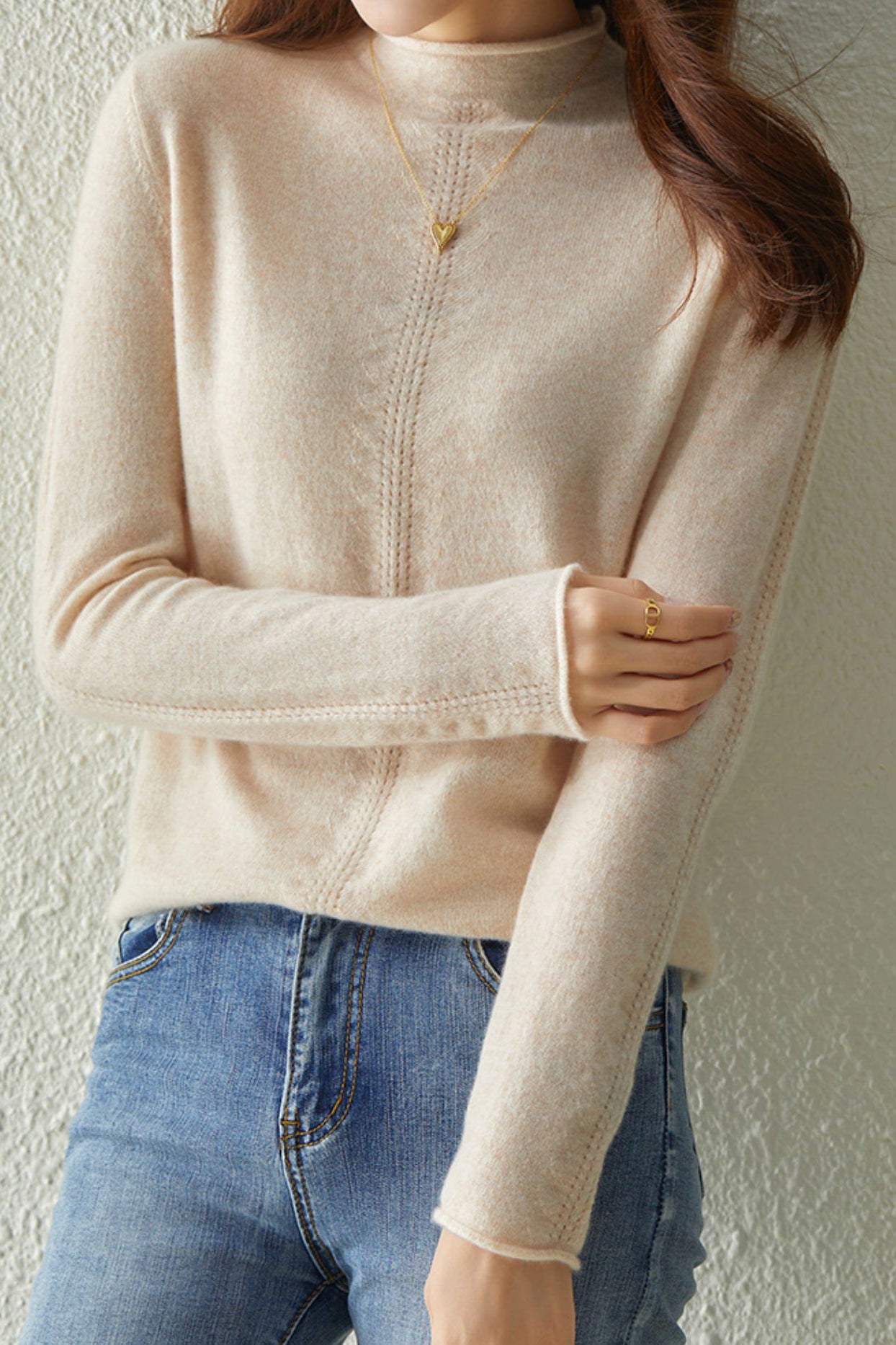 Half turtleneck knitted sweater. - liwisi