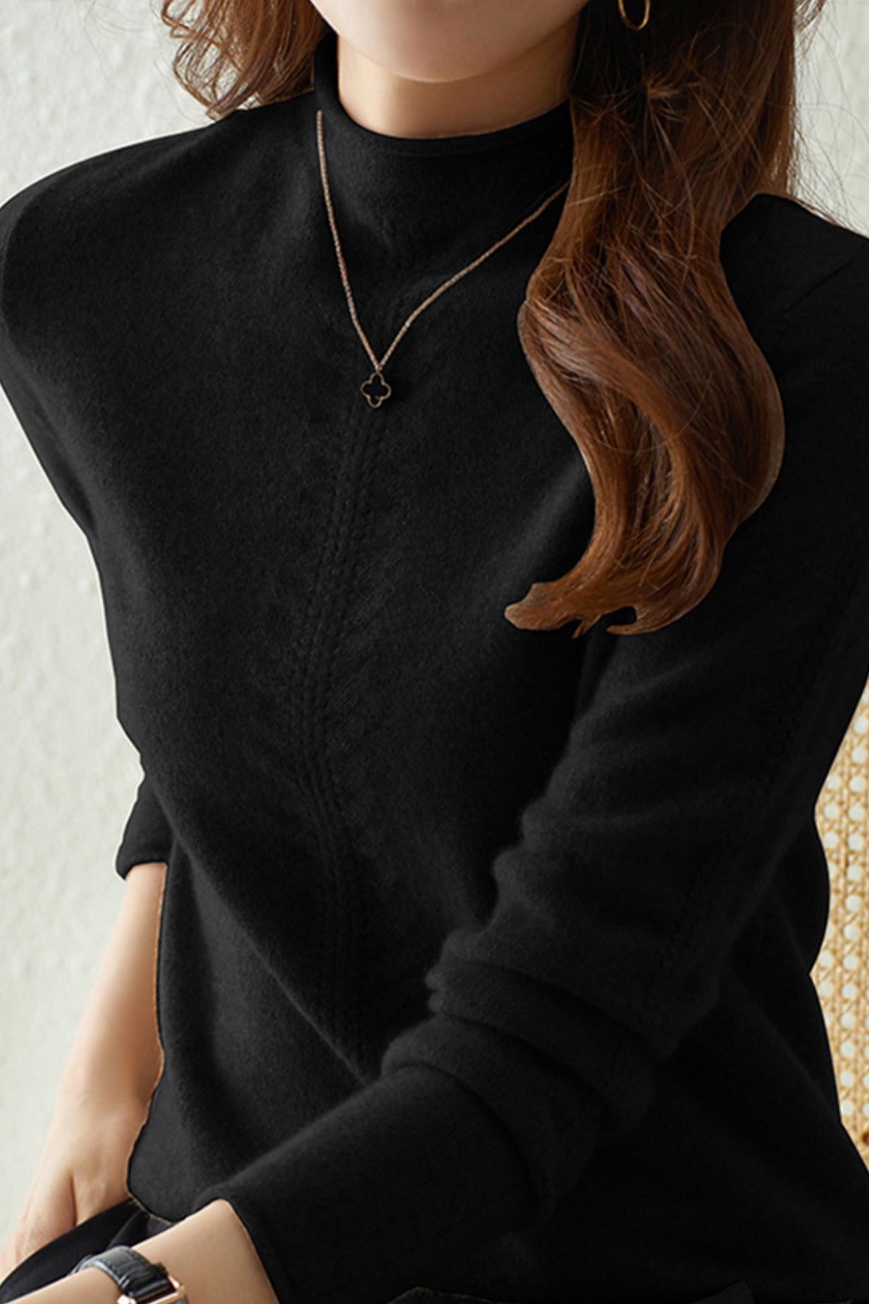 Half turtleneck knitted sweater. - liwisi