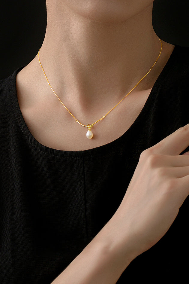 Pearl Decor Knot Motif Necklace - 3 Colors Available - liwisi