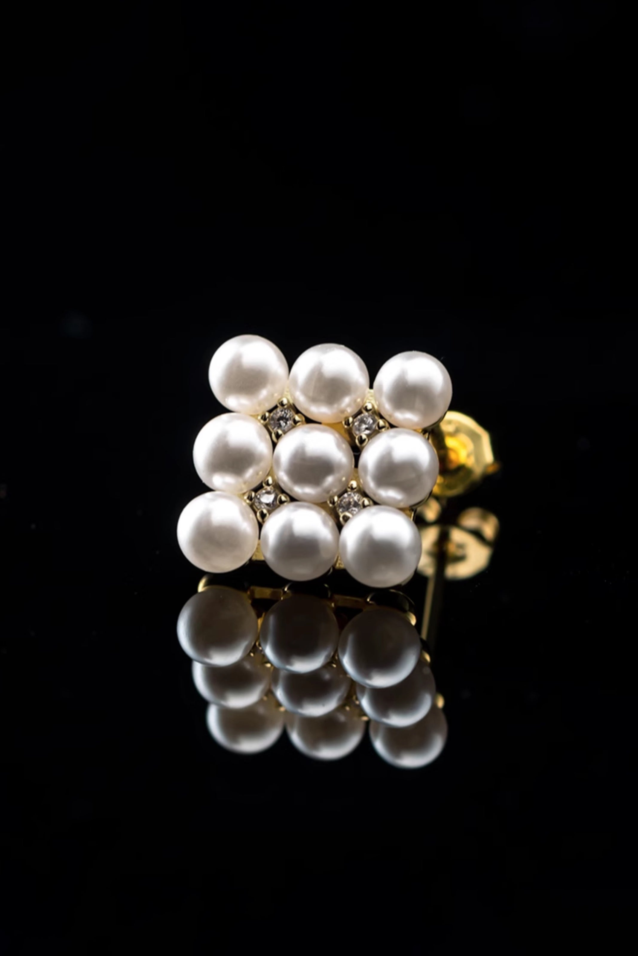 Pearl Bijou Square Motif Earrings - liwisi