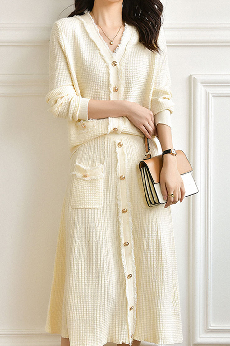 二点セット Vネックフリンジ装飾ニットトップス+フリンジ装飾ロングフレアスカート 3色入 - liwisi