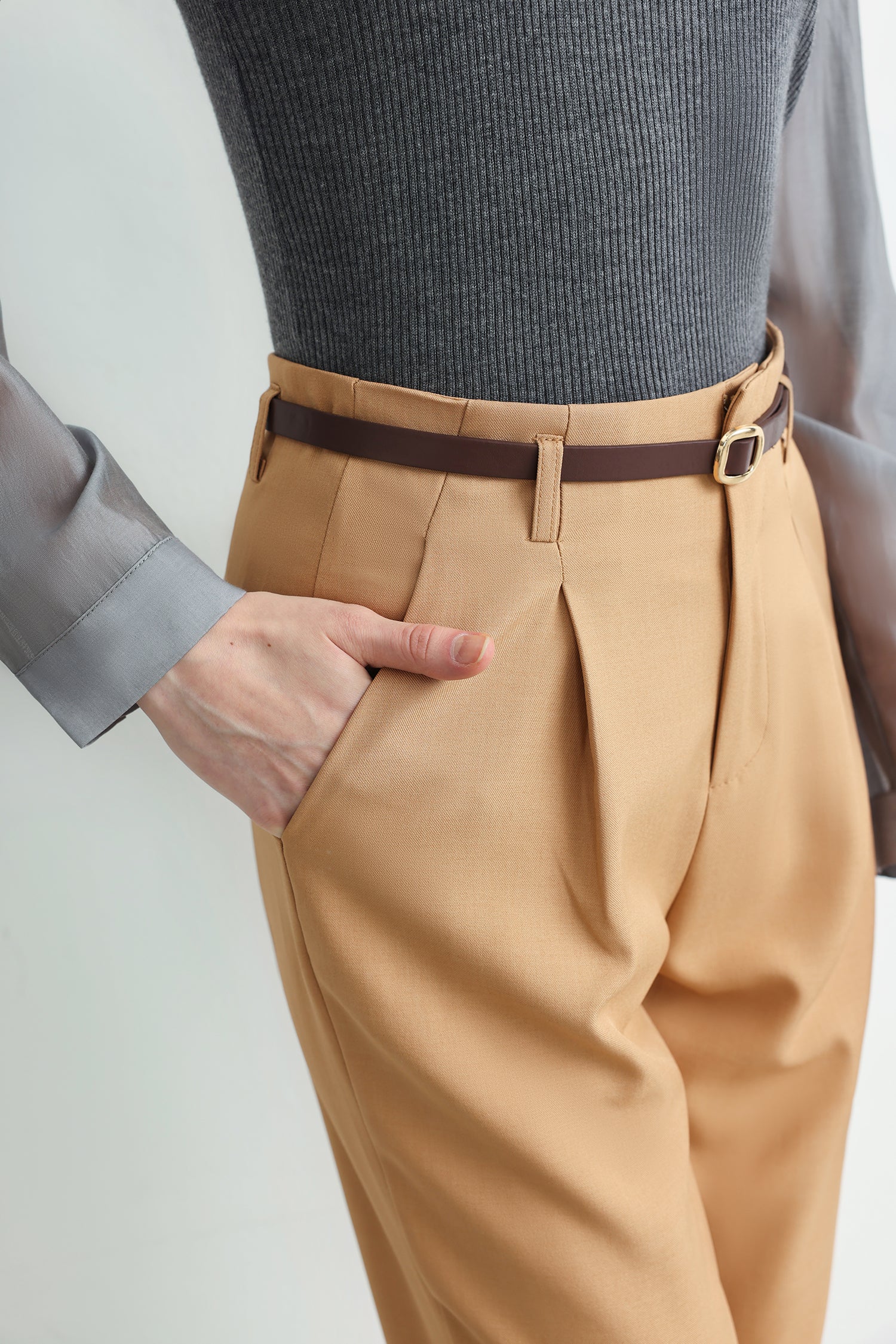 ロールアップタックインロングテーパードパンツ 3色入 - liwisi