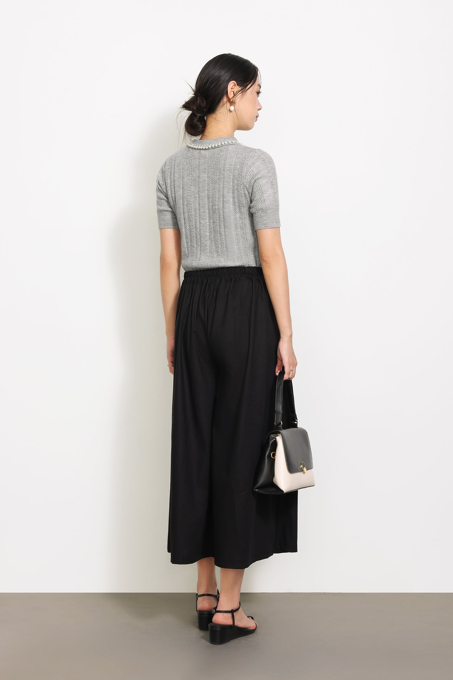 Pearl-Decorated Stand Collar Aran Knit Top - liwisi