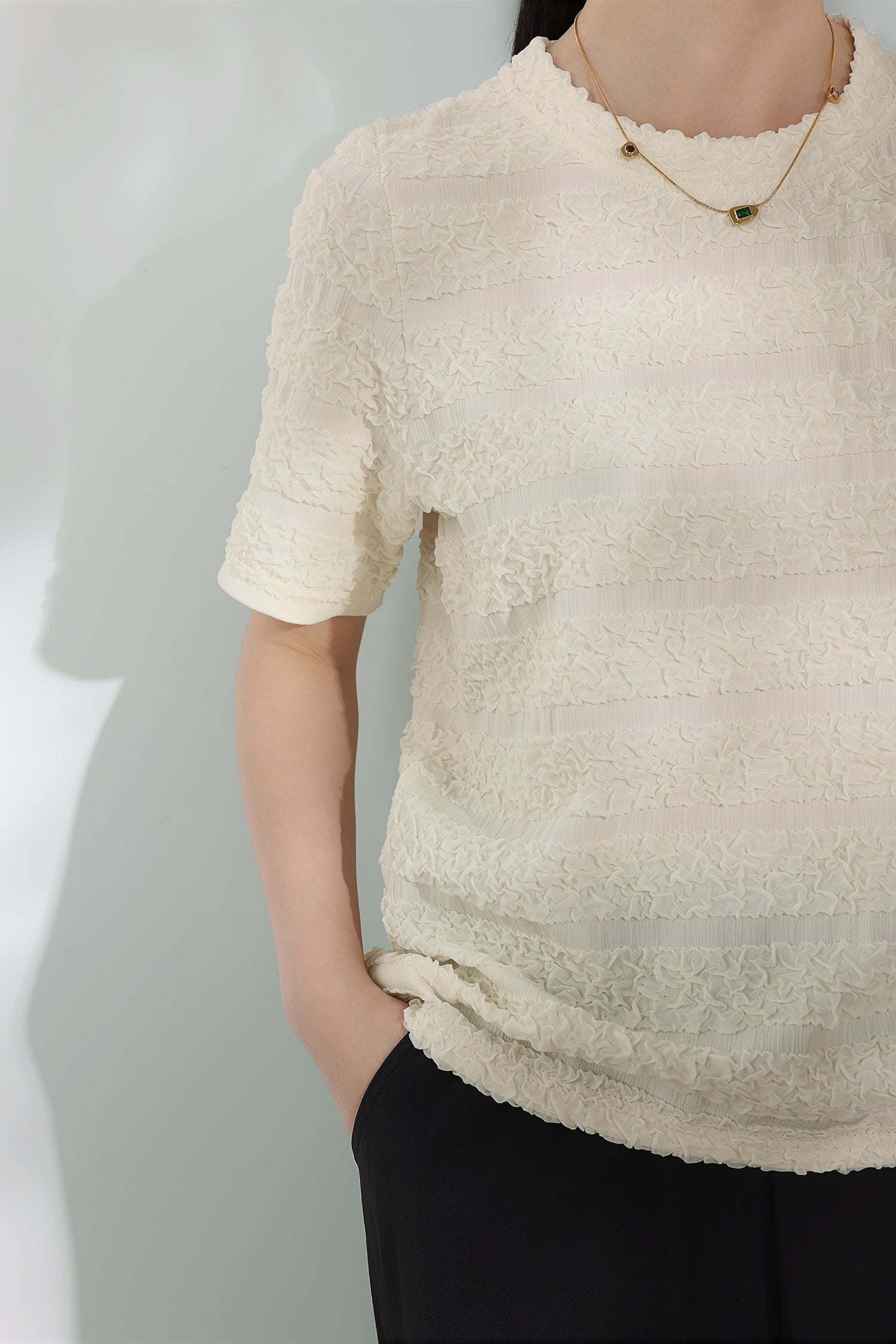 Round Neck Embossed Striped T-Shirt - 2 Colors Available - liwisi