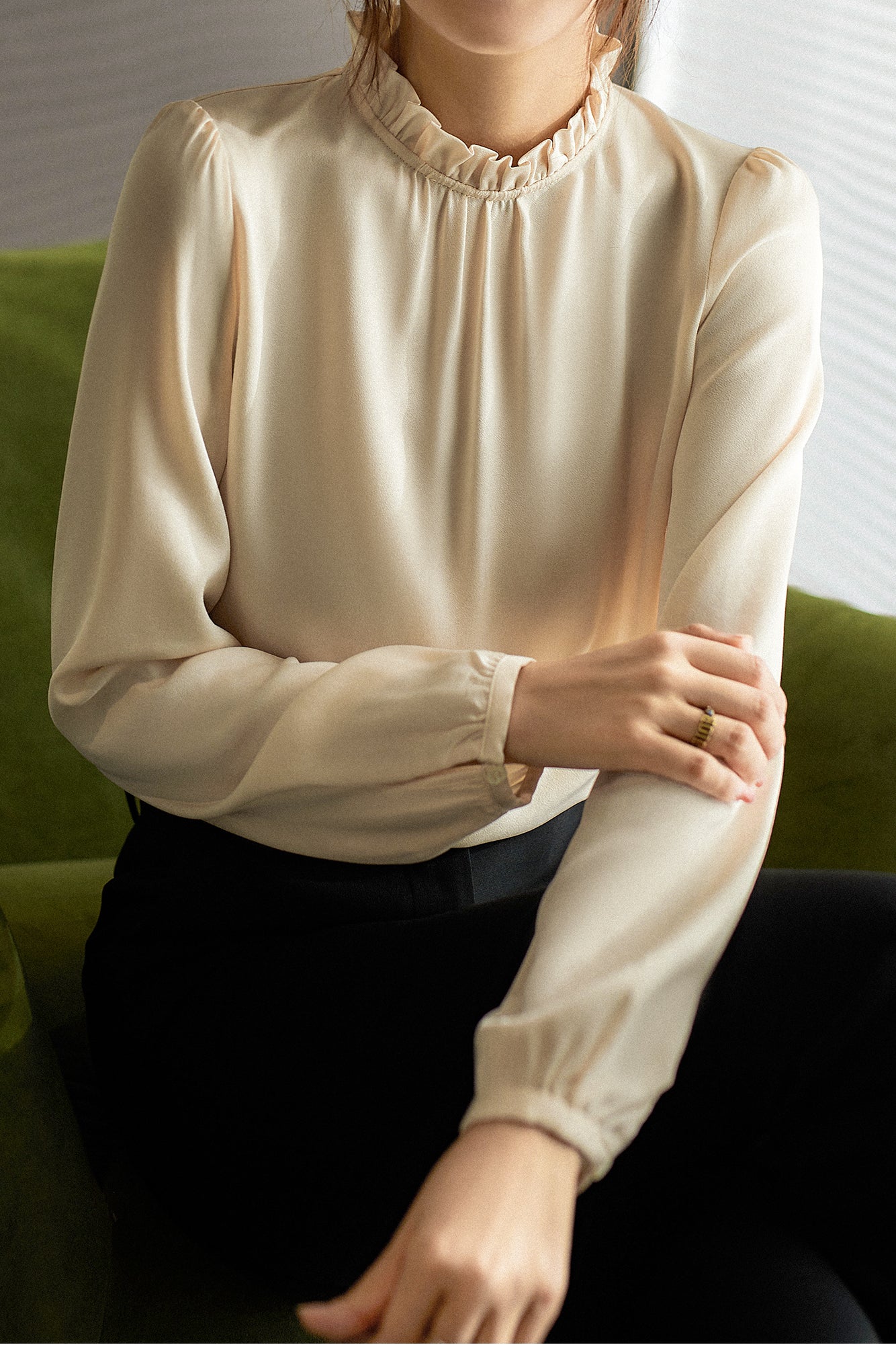 Elegant Ruffle Trim Chiffon Shirt - liwisi