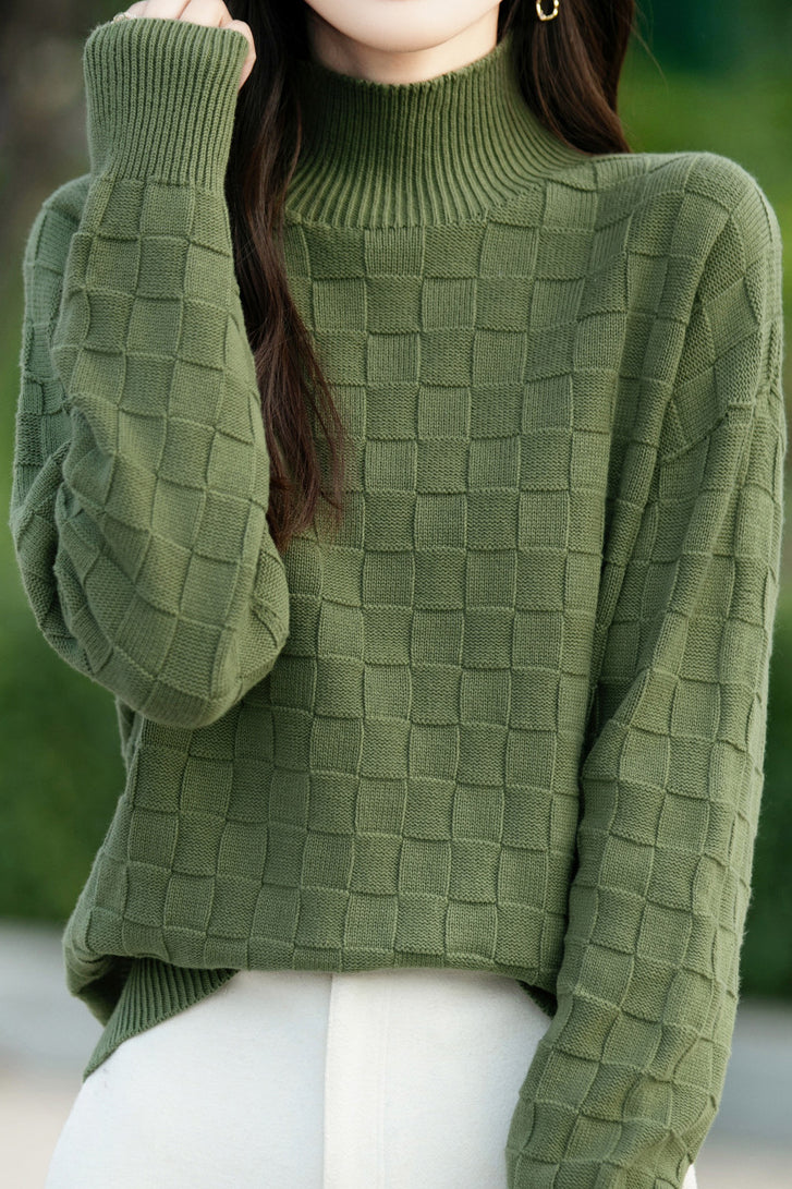 Half turtleneck solid-color sweater with square decorations - liwisi