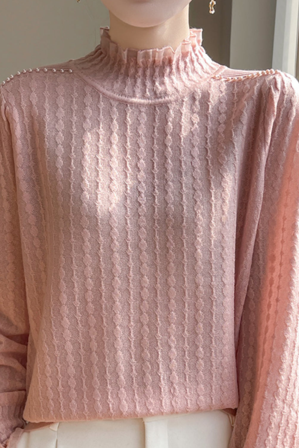 Lace-trimmed semi-high-neck base layer shirt - liwisi