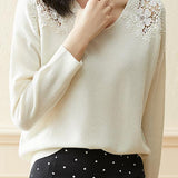 Lace and pearl V-neck sweater - liwisi