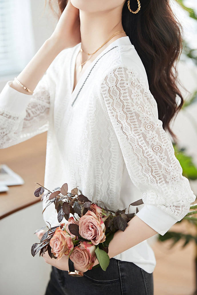Elegant V-neck lace bottoming shirt - liwisi