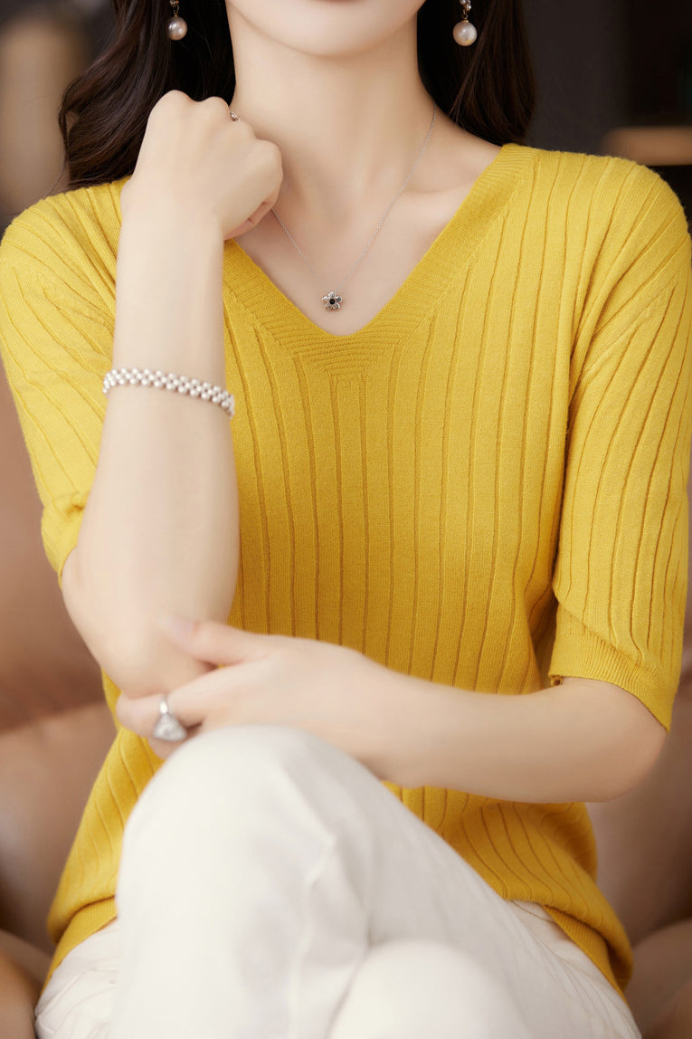 Solid Color V-neck Knitted T-shirt - liwisi