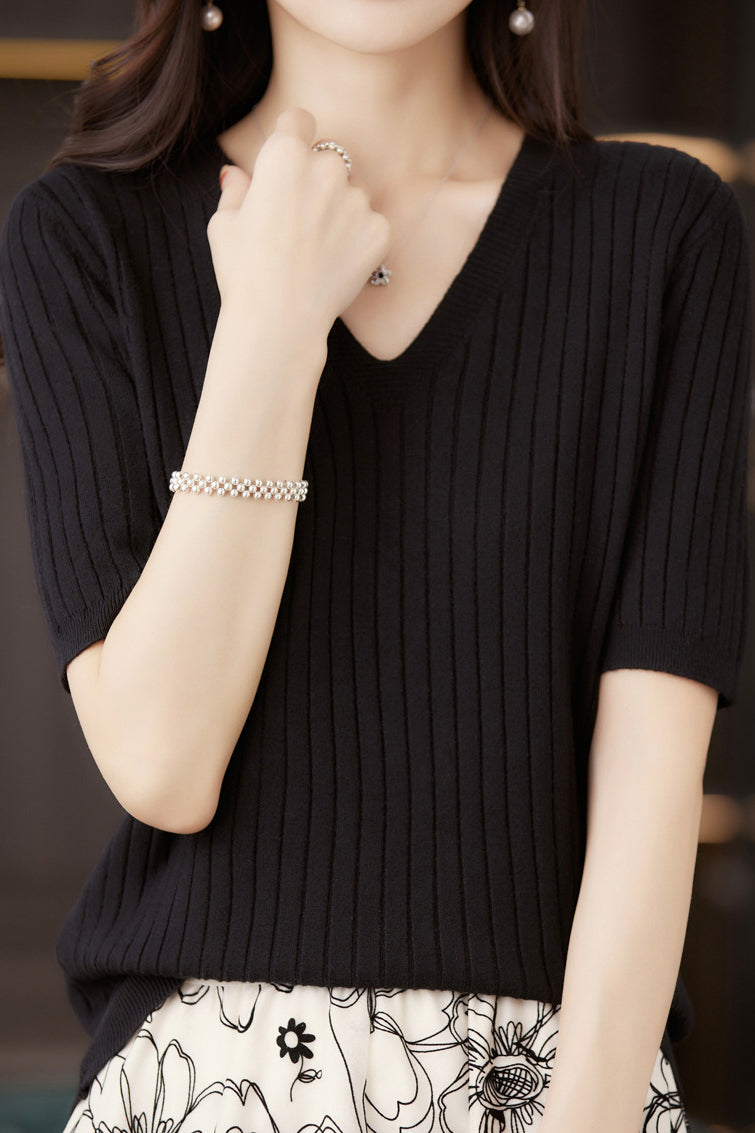 Solid Color V-neck Knitted T-shirt - liwisi