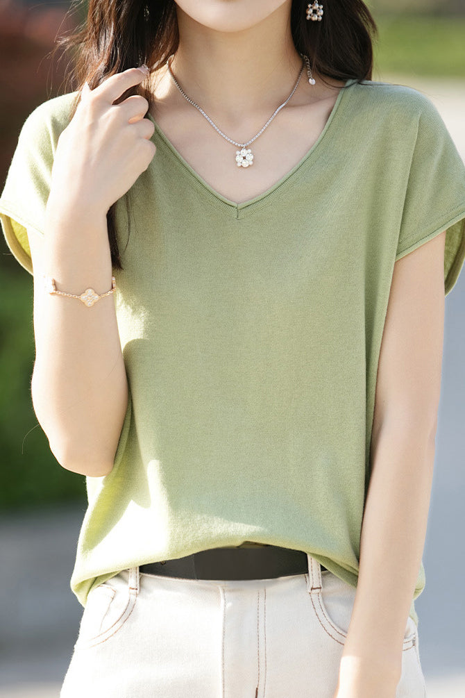 Minimalist Solid Color Knit Top - liwisi