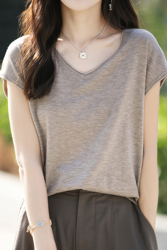 Minimalist Solid Color Knit Top - liwisi