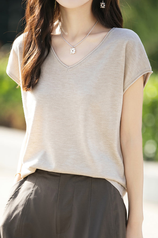Minimalist Solid Color Knit Top - liwisi