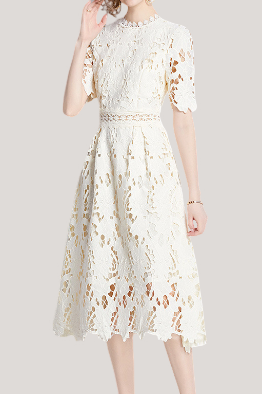 Heavily embroidered water-soluble lace mid-length solid color gown Heavily embroidered water-soluble lace mid-length solid color gown