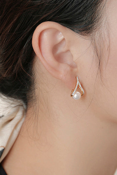 Elegant Luxe Pearl Stud Earrings - liwisi