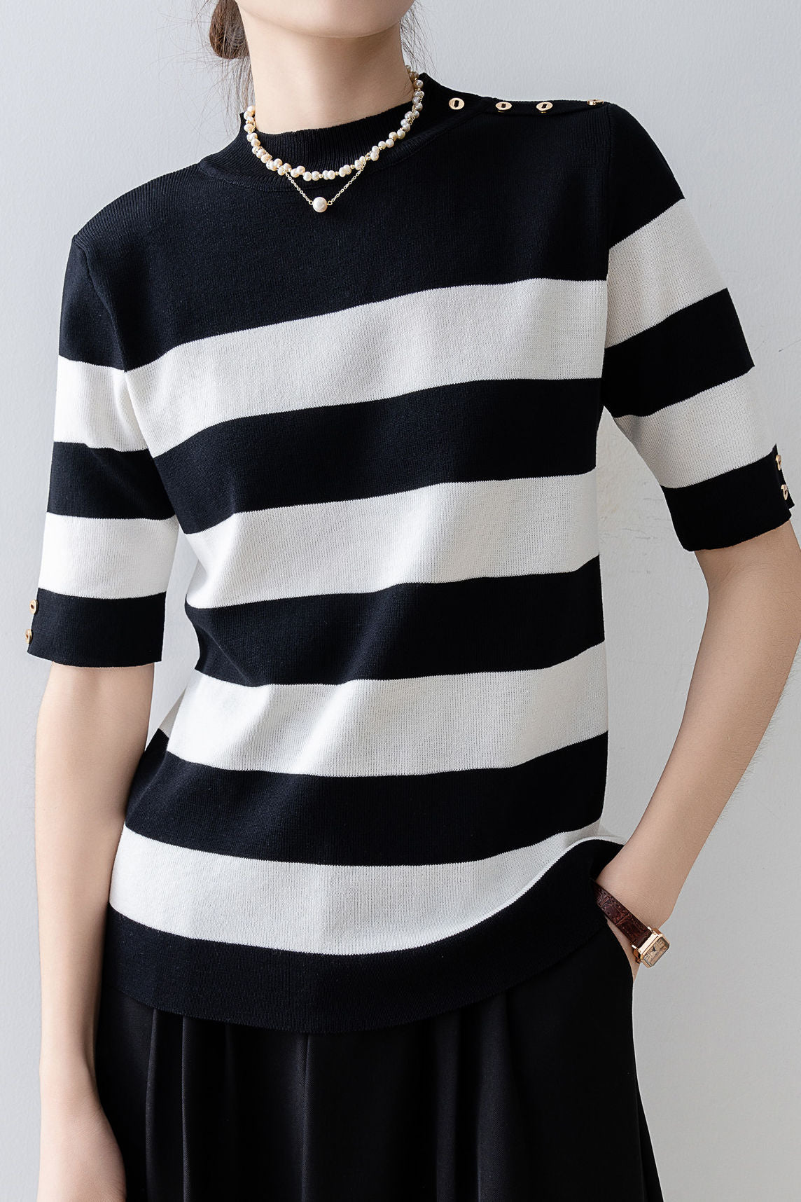 Elegant Office-Ready Black-White Color-Block Striped Short-Sleeve Knit Top - liwisi