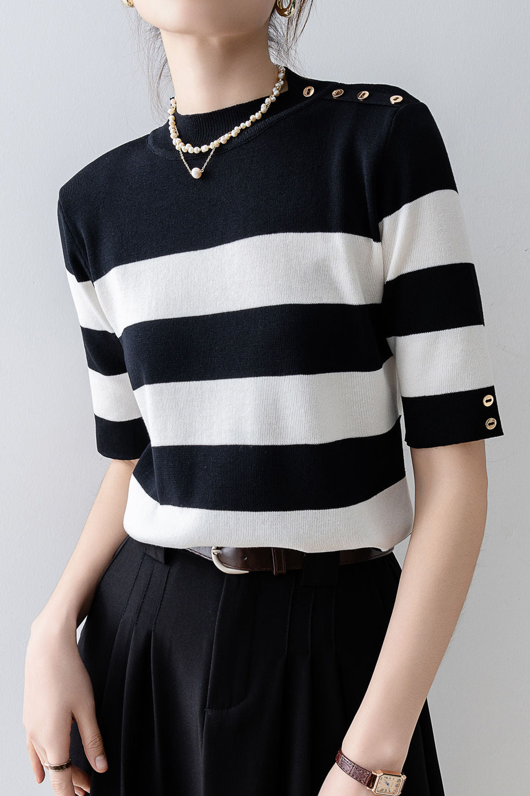 Elegant Office-Ready Black-White Color-Block Striped Short-Sleeve Knit Top - liwisi