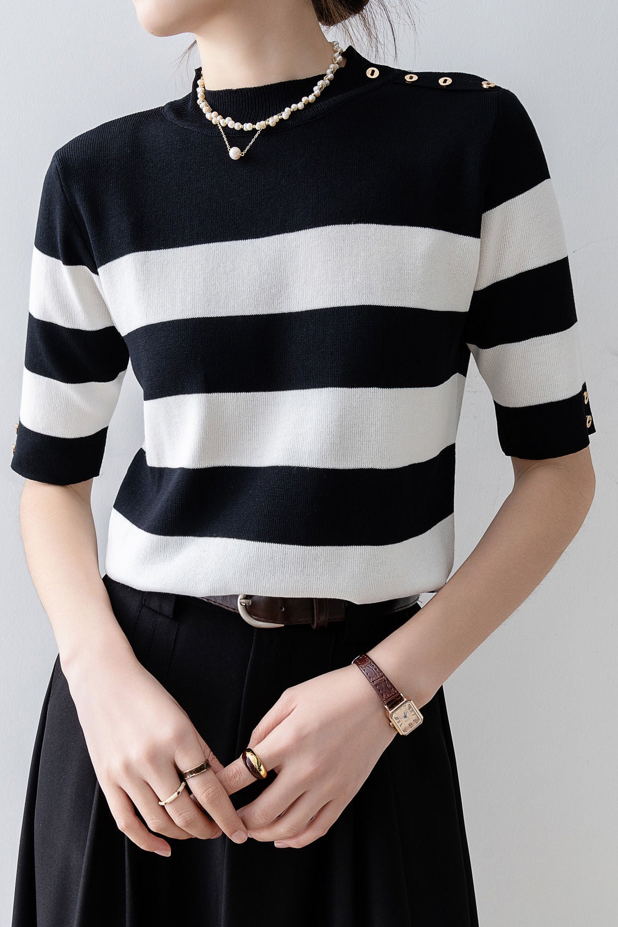 Elegant Office-Ready Black-White Color-Block Striped Short-Sleeve Knit Top - liwisi