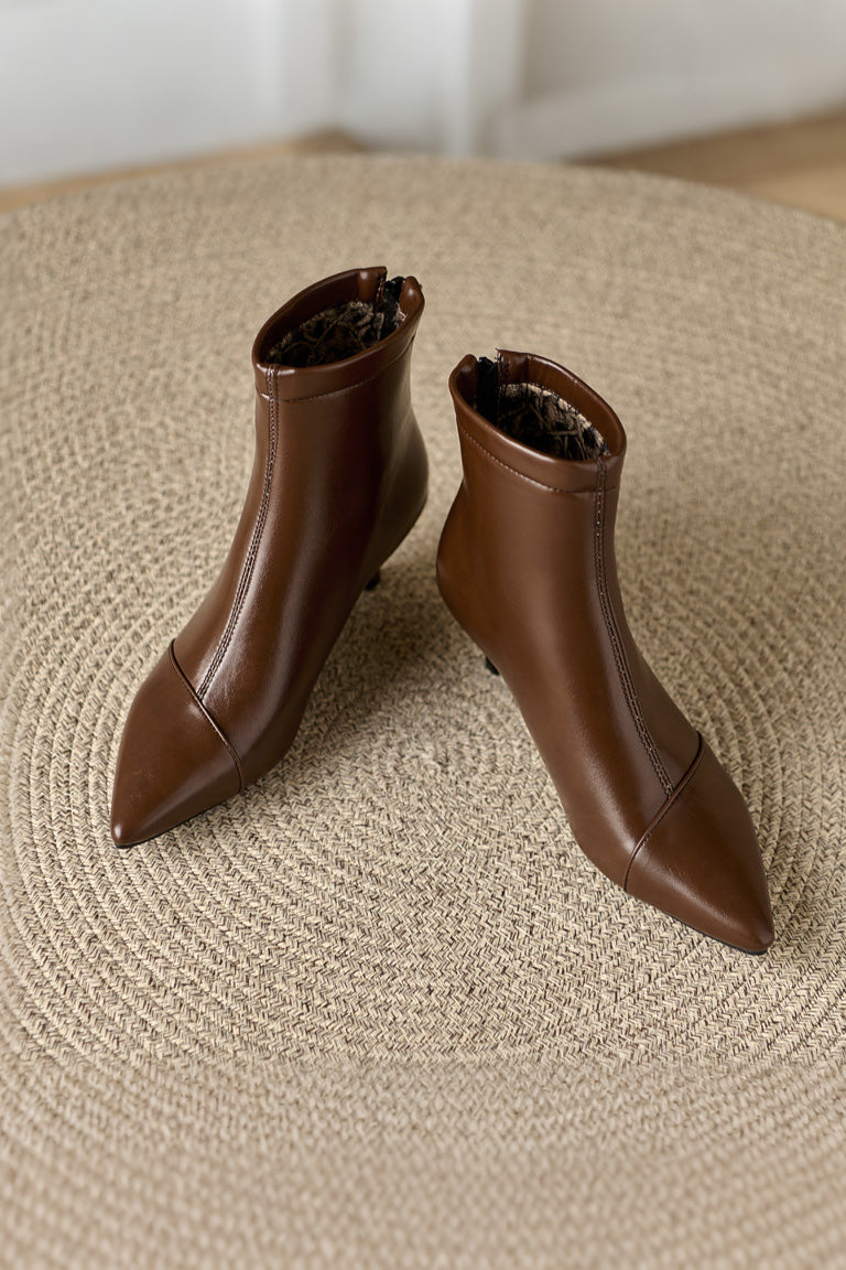 Simple and Elegant Pointed-Toe Mid-Heel Martin Boots - liwisi