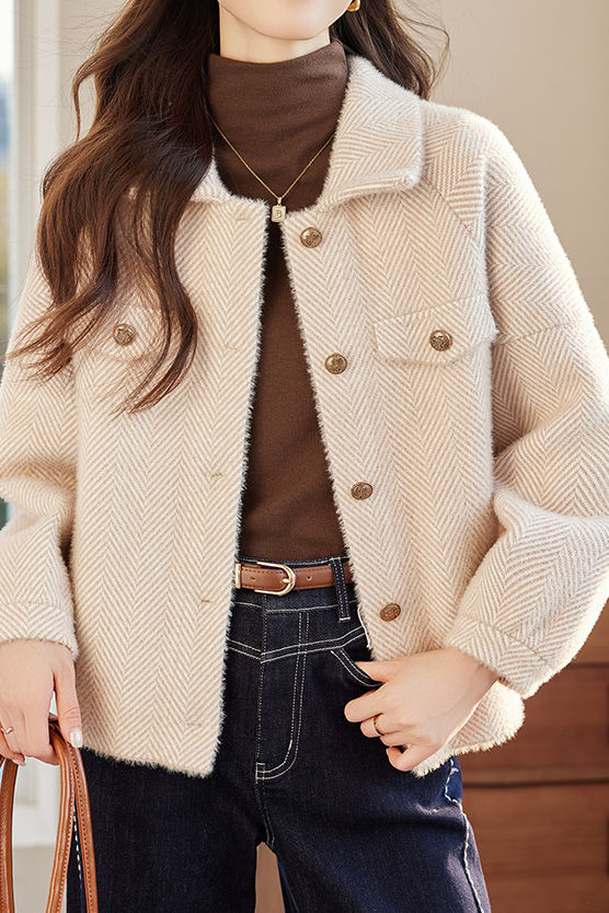 Casual Loose Collared Short Plush Warm Knit Jacket - liwisi
