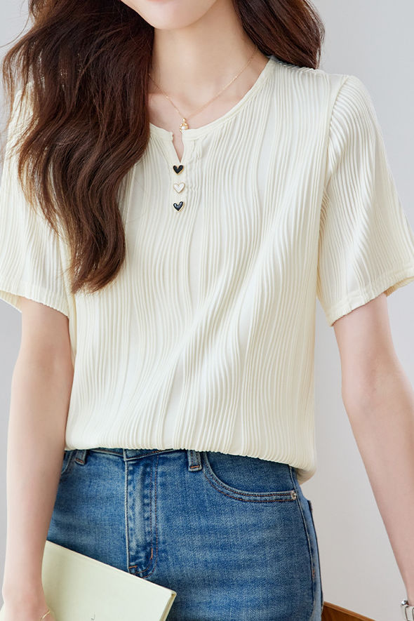 Textured round neck short sleeve T-shirt with decorative buttons - liwisi