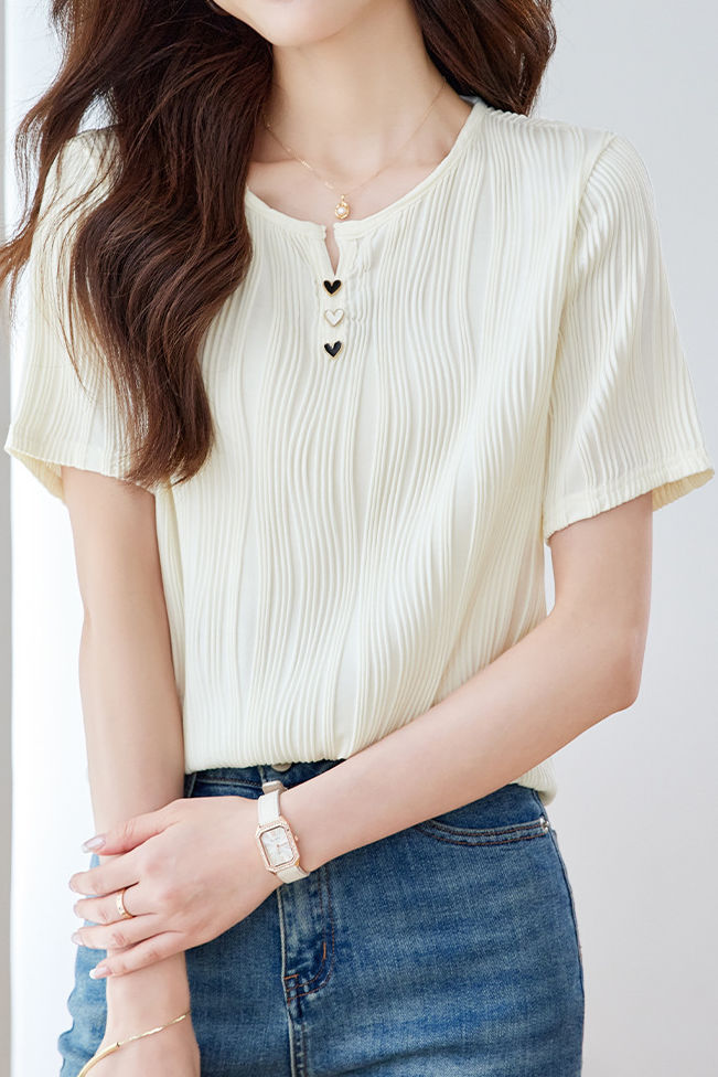 Textured round neck short sleeve T-shirt with decorative buttons - liwisi