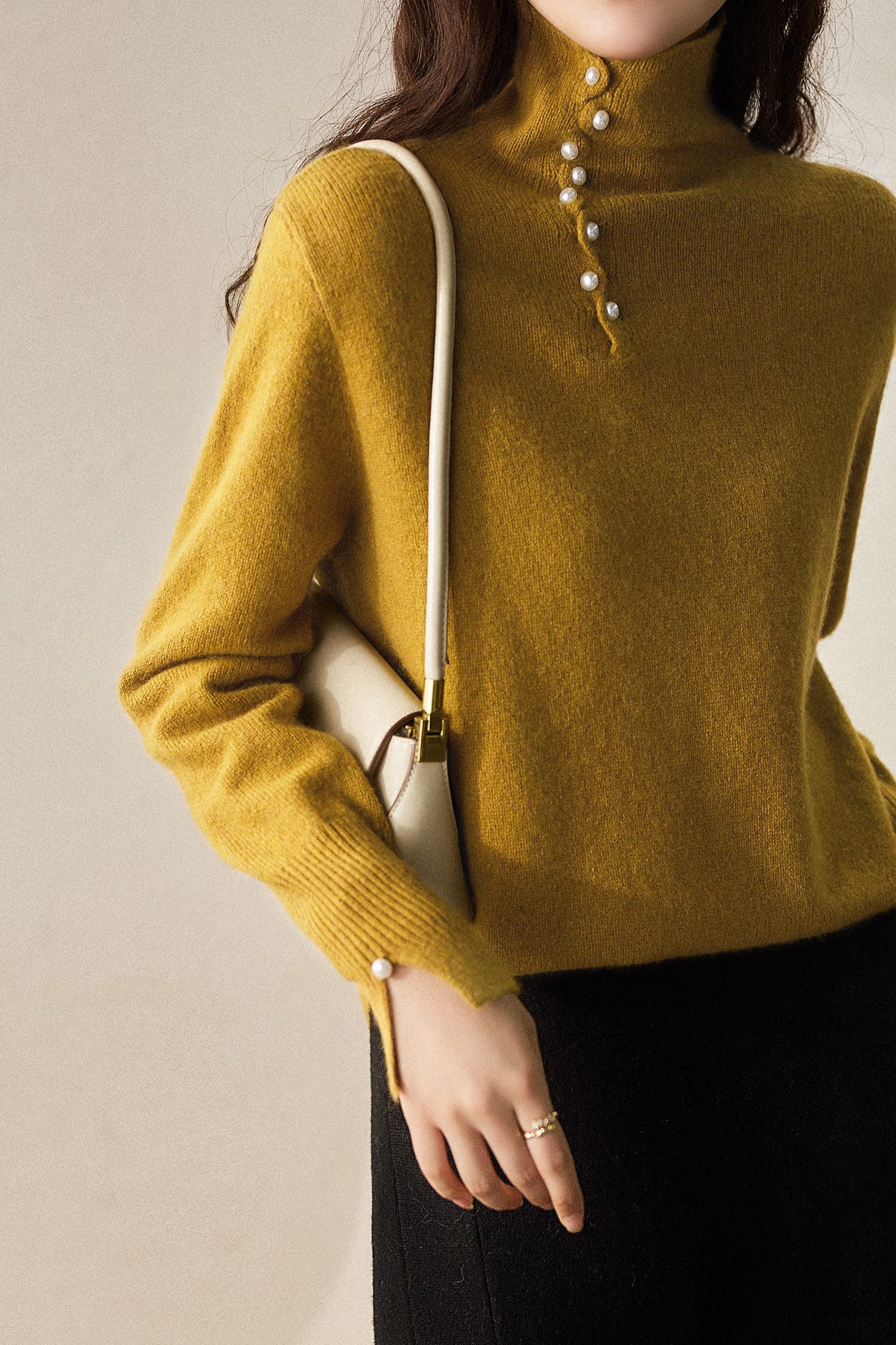 ハイネック袖スリットパール装飾ニット 4色入 - liwisi