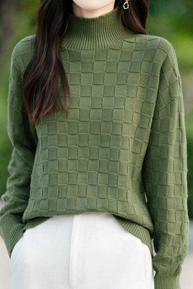 Half turtleneck solid-color sweater with square decorations - liwisi