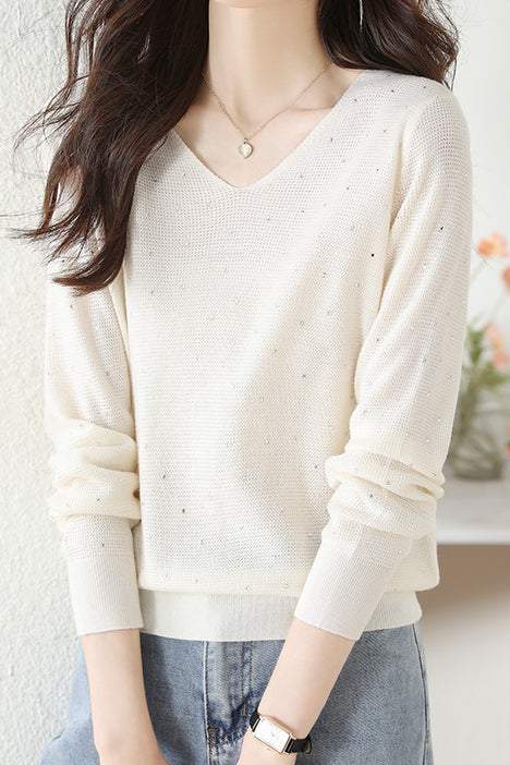 V-neck knitted sweater with hot-fixed rhinestones. - liwisi