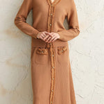 二点セット Vネックフリンジ装飾ニットトップス+フリンジ装飾ロングフレアスカート 3色入 - liwisi