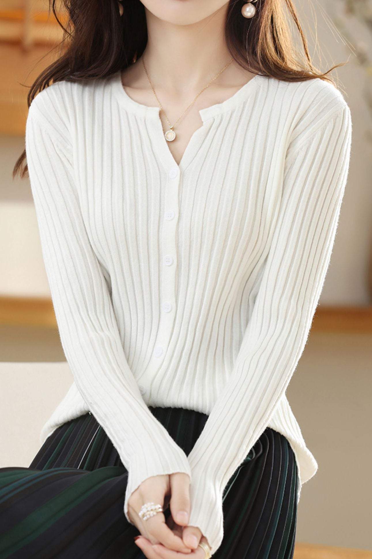 Round-neck knitted cardigan - liwisi