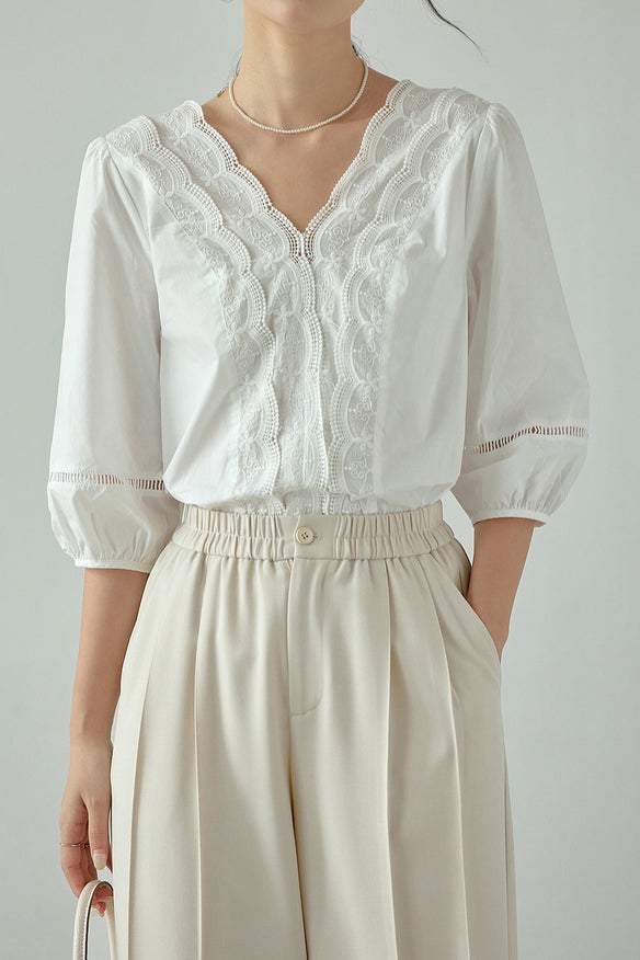 Scalloped V-Neck Embroidered Lace Contrast Puff Blouse - liwisi