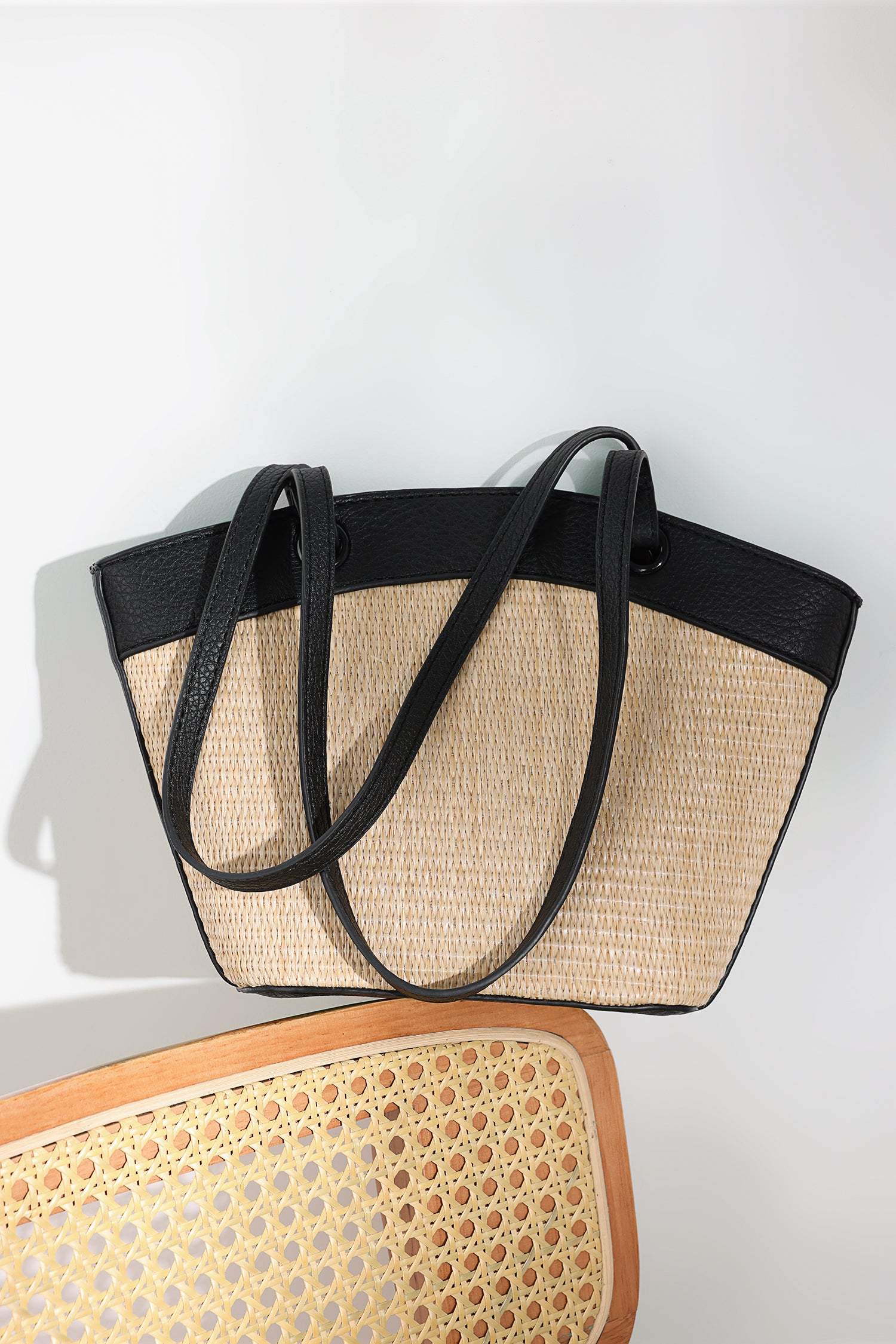 Leather Contrast Straw Shoulder Bag with Lining and Inner Bag - liwisi