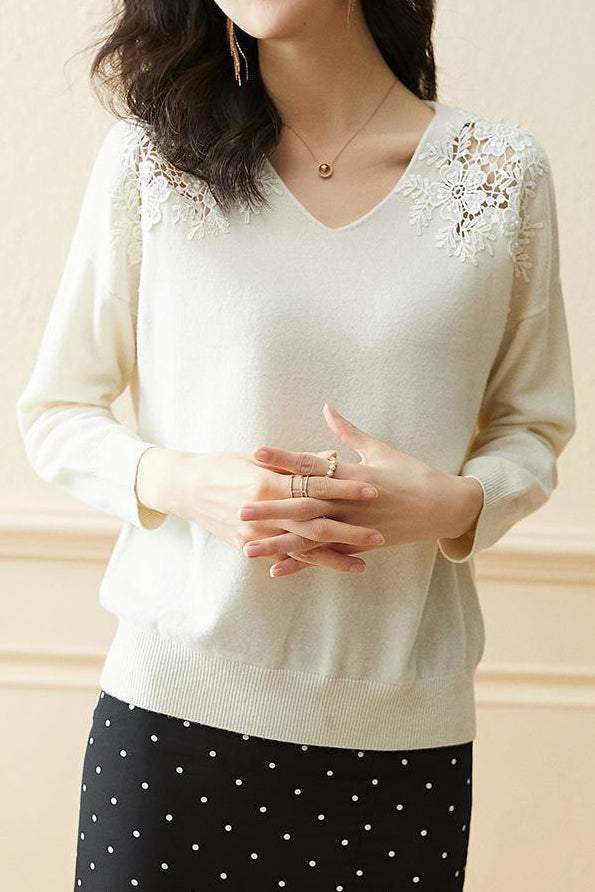 Lace and pearl V-neck sweater - liwisi