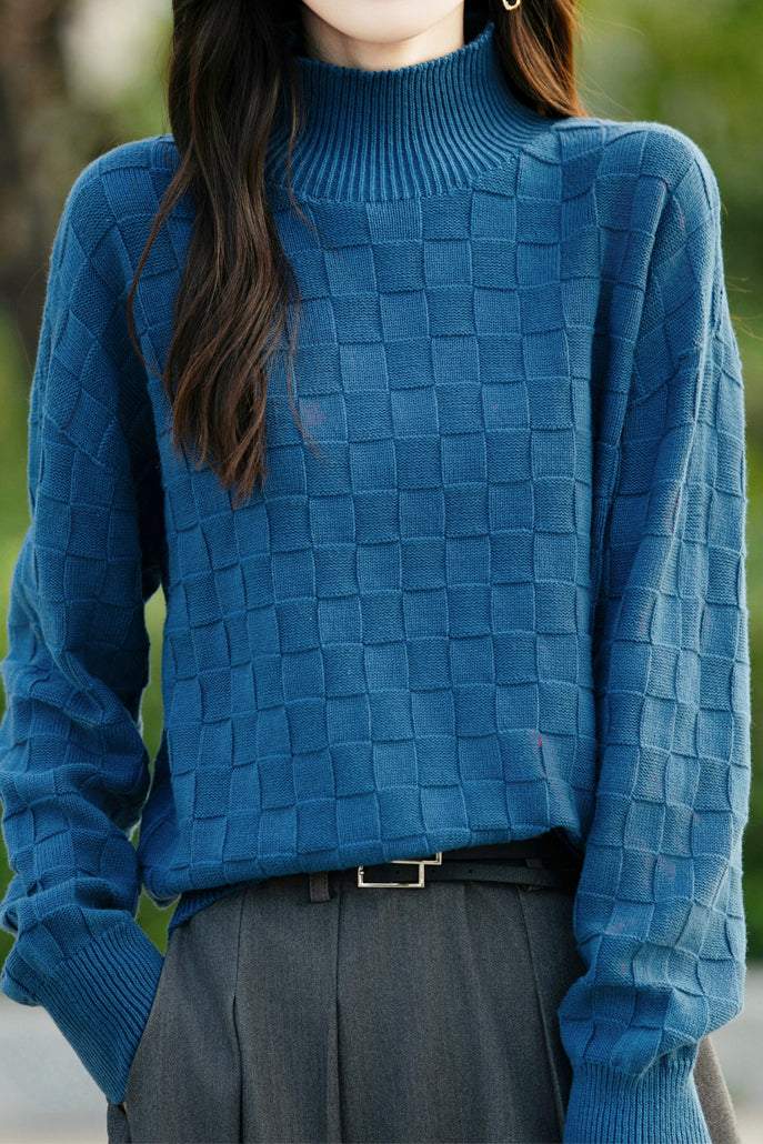Half turtleneck solid-color sweater with square decorations - liwisi