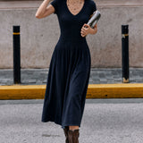 French Elegant V-Neck Full Skirt Short-Sleeve Knit Dress