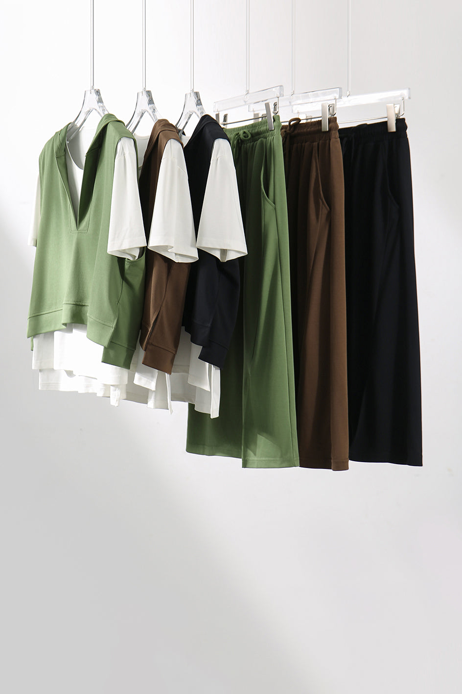 三点セット　フード付Vネックシンプルベスト＋ラウンドネックベーシックTシャツ＋フロントスリットシンプルスカート　3色入 - liwisi