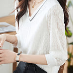 Vネックテープ装飾レース切替Tシャツ - liwisi