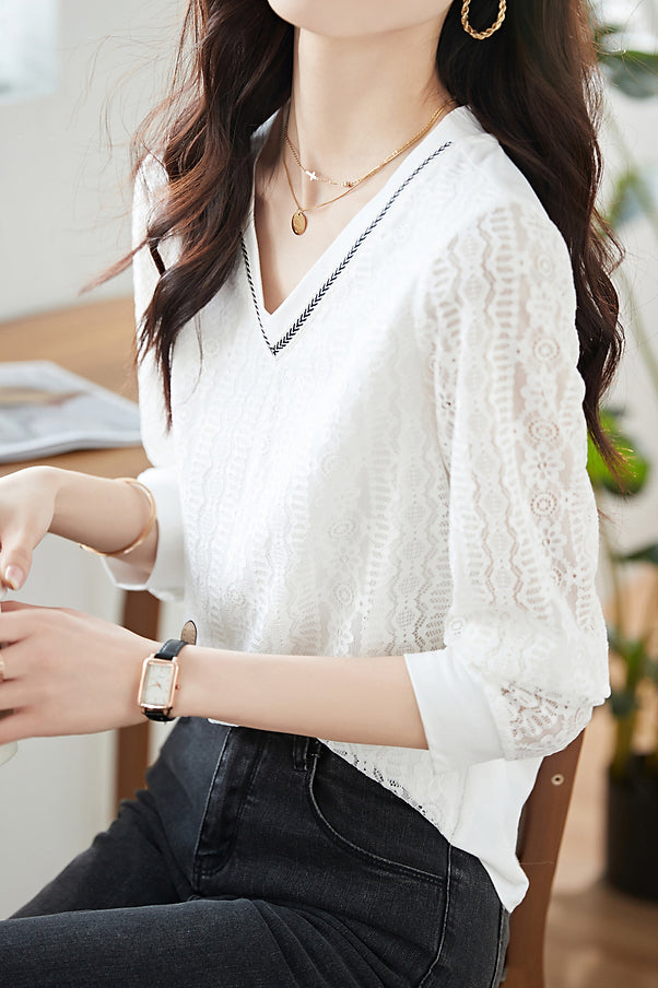 Vネックテープ装飾レース切替Tシャツ - liwisi