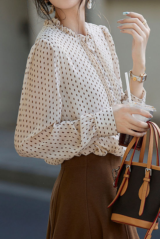 Elegant Office Stand-Collar Polka-Dot Pleated Puff-Sleeve Blouse - liwisi