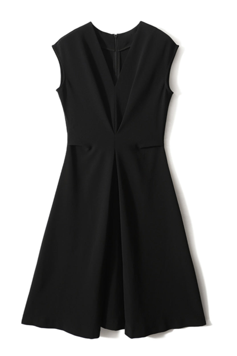 V-neck elegant tuck flare dress