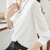 Vネックテープ装飾レース切替Tシャツ - liwisi
