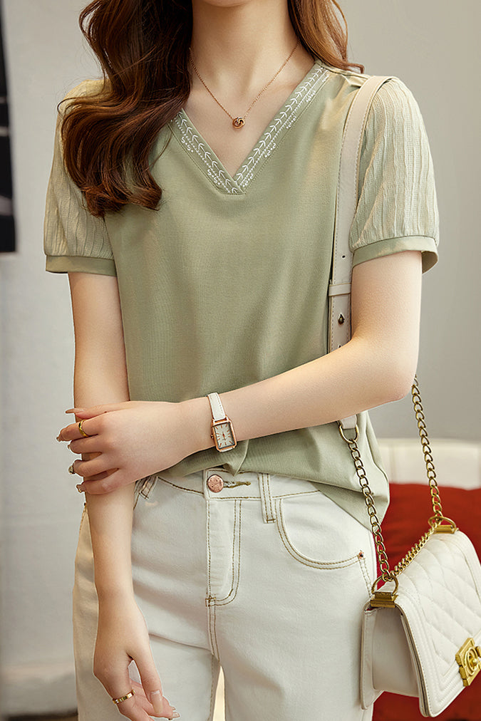 異素材Vネック刺繍装飾Tシャツ - liwisi