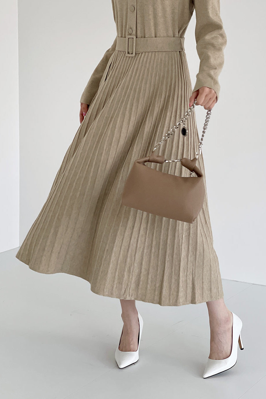 Ｖネックプリーツドッキングロングニットワンピース　3色入 - liwisi