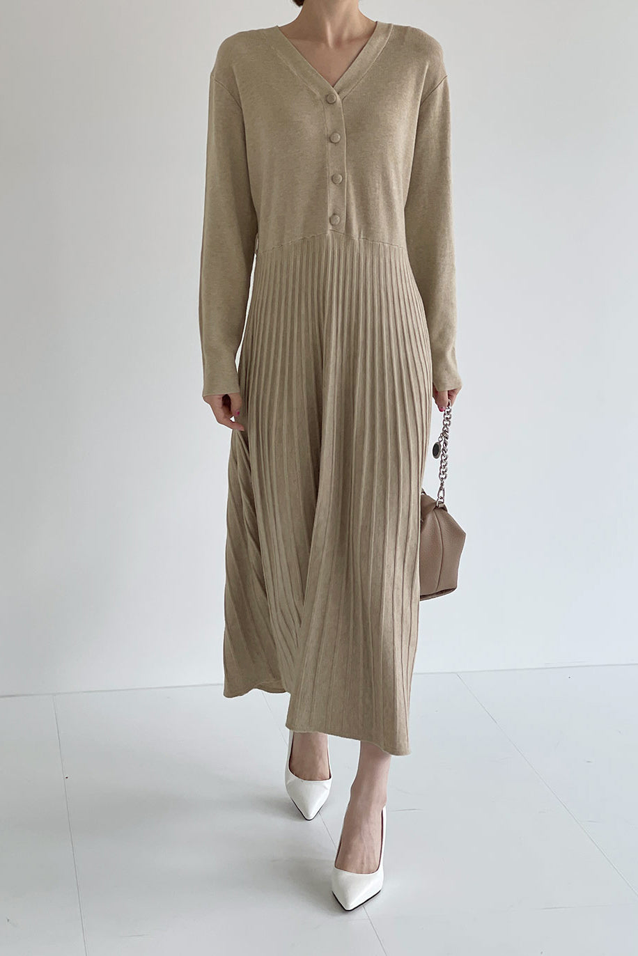 Ｖネックプリーツドッキングロングニットワンピース　3色入 - liwisi